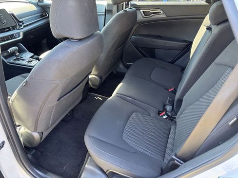 Used 2025 Kia Sportage LX image 25