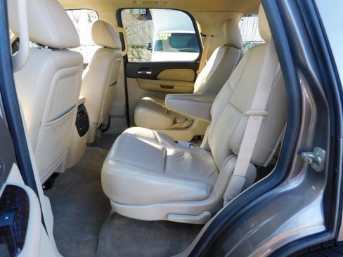 Used 2011 GMC Yukon Denali image 8