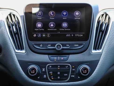 Used 2020 Chevrolet Malibu LT FWD image 13