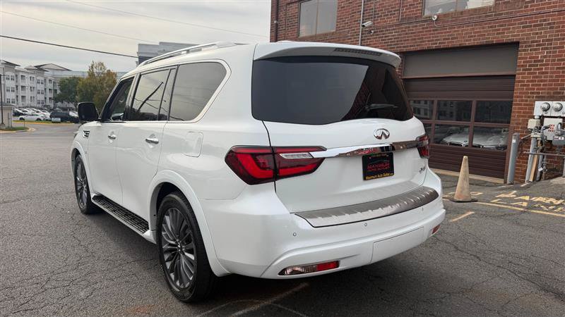 Used 2018 INFINITI QX80 4WD w/ Deluxe Technology Package image 12