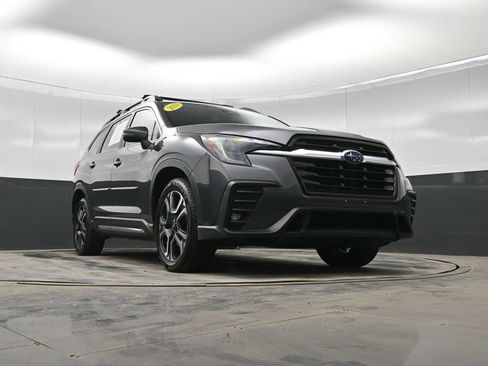 Used 2023 Subaru Ascent Limited image 31