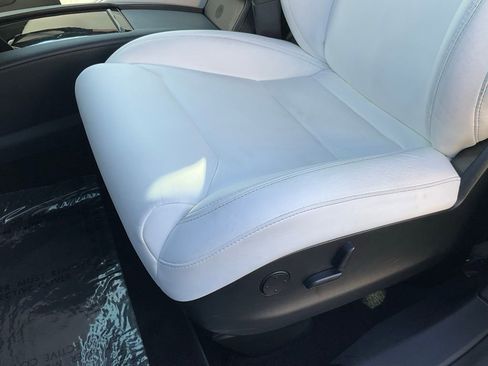 Used 2019 Tesla Model X Performance image 16