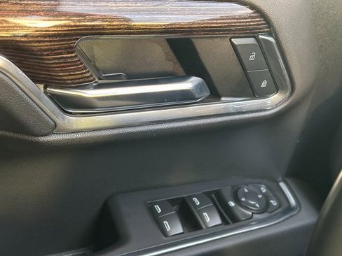 Used 2024 GMC Sierra 1500 SLE w/ Preferred Package image 28