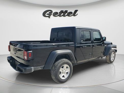 Used 2023 Jeep Gladiator Sport image 4