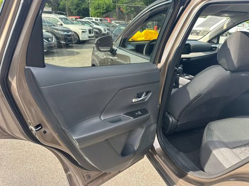 Used 2025 Nissan Kicks SV FWD image 15