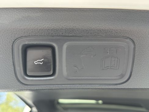 Used 2022 Ford Expedition XLT AWD/4WD image 23