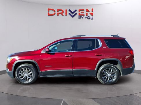 Used 2017 GMC Acadia SLT image 2