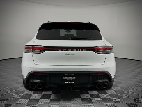 Used 2024 Porsche Macan image 8