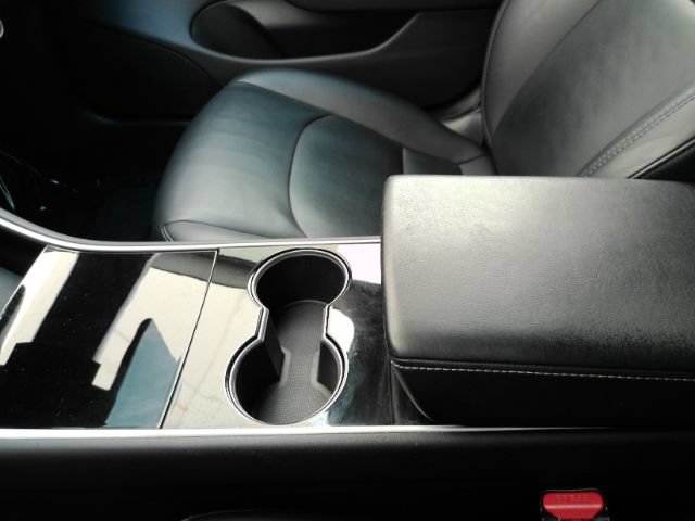 Used 2018 Tesla Model 3 Long Range RWD image 36