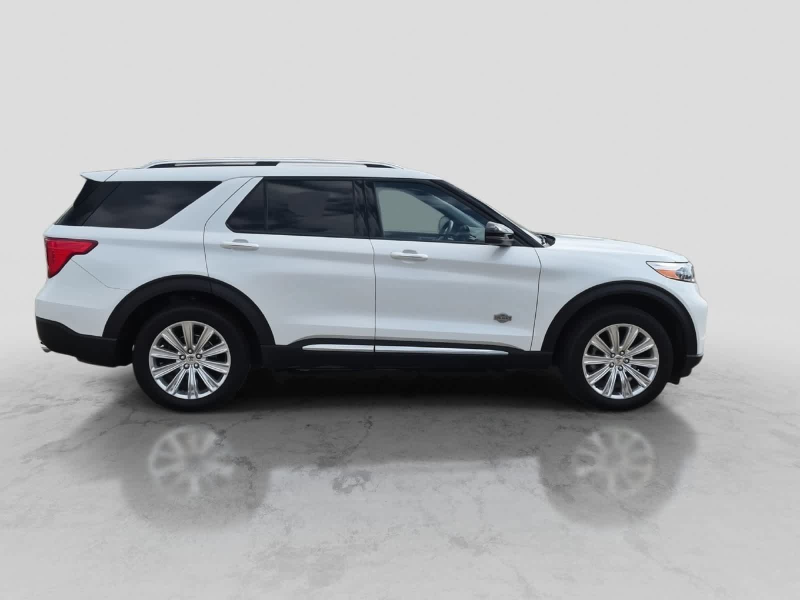 Used 2024 Ford Explorer King Ranch w/ Technology Package AWD/4WD image 9
