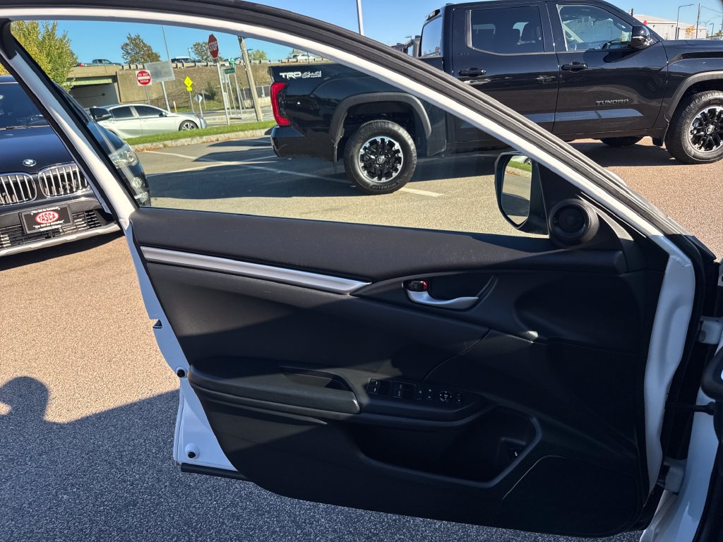 Used 2020 Honda Civic Sport image 31