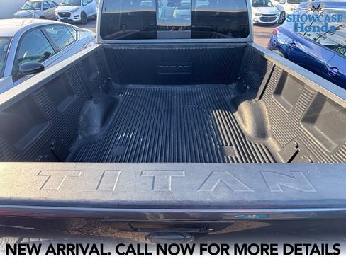 Used 2019 Nissan Titan SV w/ SV Convenience Package image 13