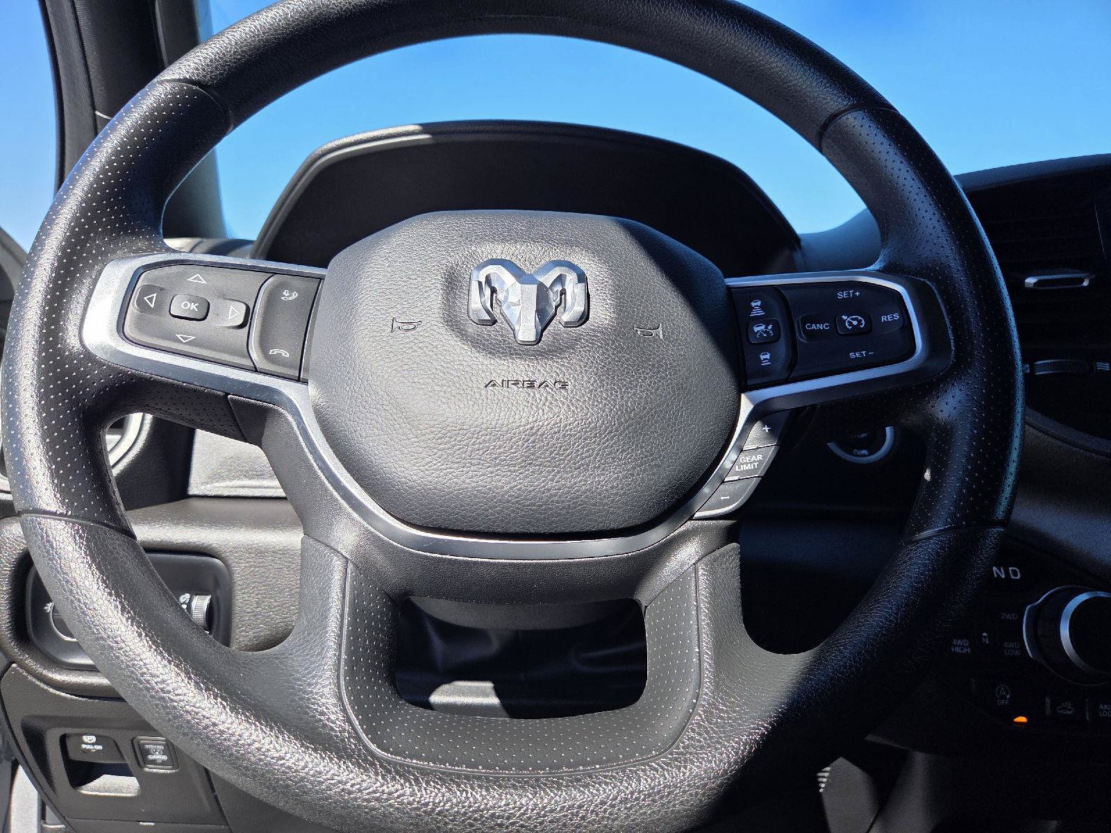 Used 2025 RAM 1500 Warlock AWD/4WD image 11