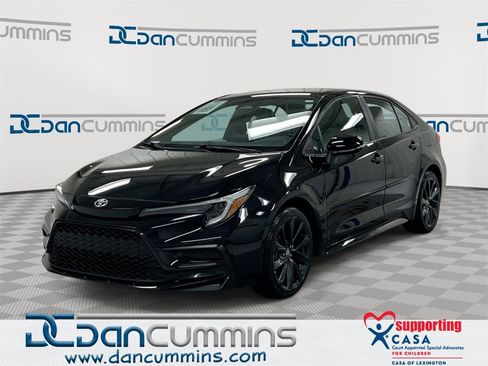 Used 2023 Toyota Corolla SE w/ Carpet Mat Package (TMS) image 1