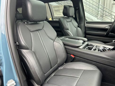 New 2026 Jeep Grand Wagoneer L Limited w/ Premium Group II AWD/4WD image 35