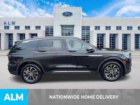 Used 2024 Lincoln Nautilus Premier w/ Equipment Group 102A image 5