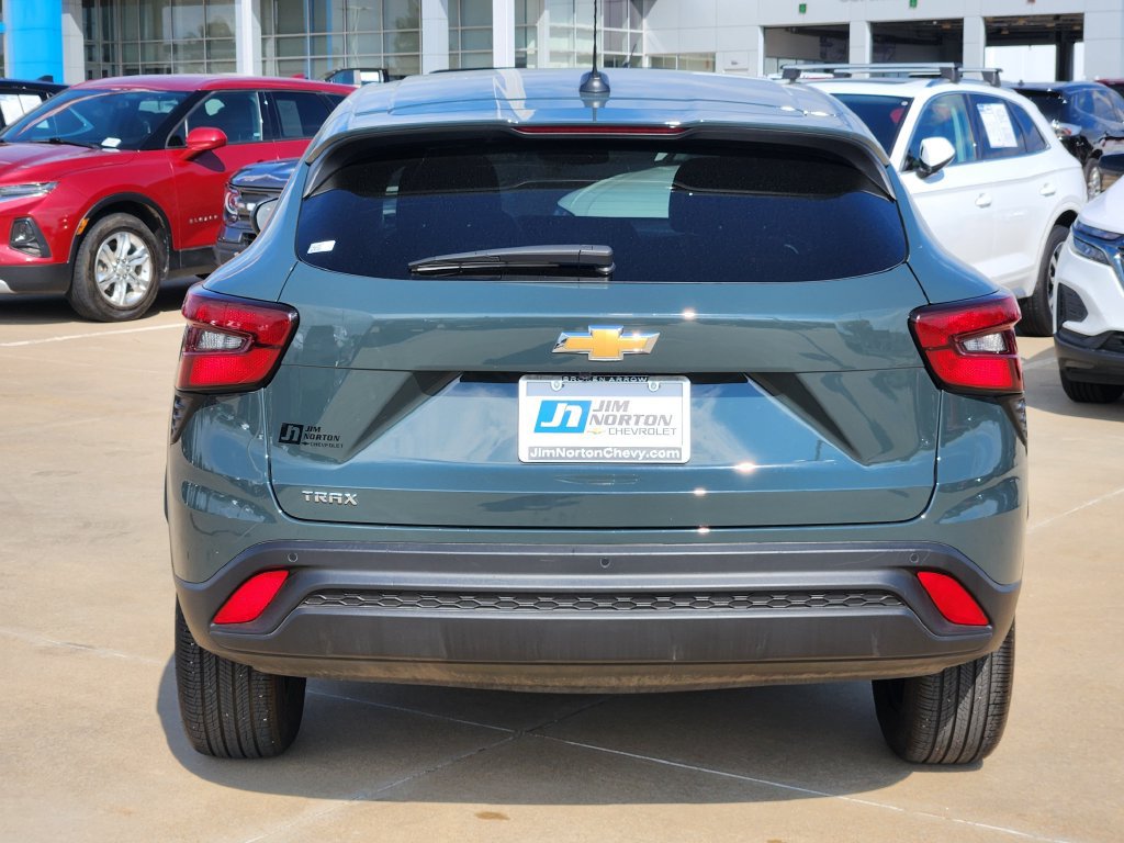 Used 2026 Chevrolet Trax LS w/ Driver Confidence Package FWD image 6