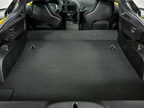 Used 2015 Chevrolet Corvette Z06 w/ 3LZ Preferred Equipment Group image 16