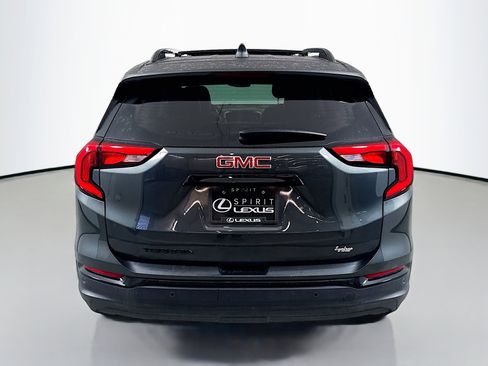 Used 2021 GMC Terrain SLT w/ Elevation Edition image 6