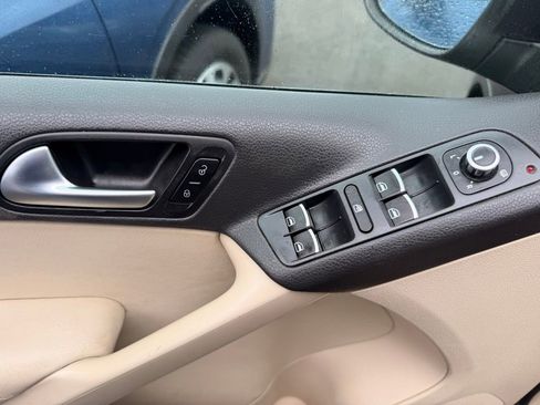Used 2014 Volkswagen Tiguan SEL image 13