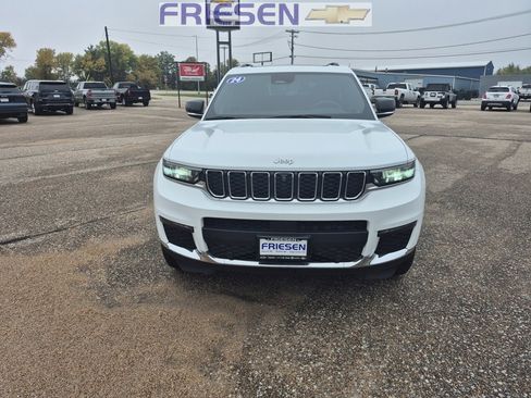 Used 2024 Jeep Grand Cherokee L Limited w/ Luxury Tech Group II image 8
