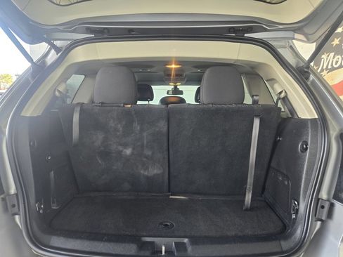 Used 2018 Dodge Journey SXT image 38