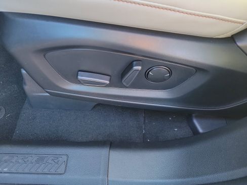 New 2026 Ford Explorer Active w/ Active Comfort Package image 19