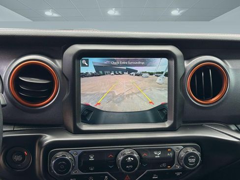 Used 2022 Jeep Gladiator Mojave w/ Trailer Tow Package AWD/4WD image 23