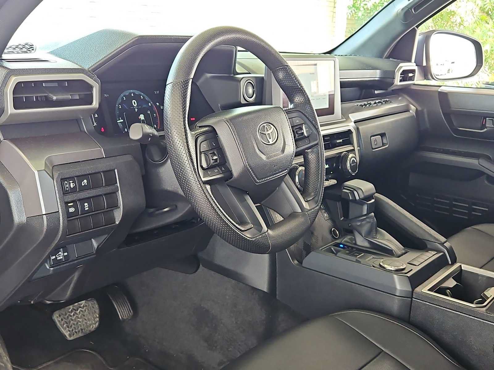 Used 2025 Toyota Tacoma SR5 RWD image 2