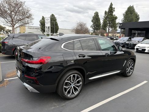 Certified 2023 BMW X4 xDrive30i w/ Premium Package image 10