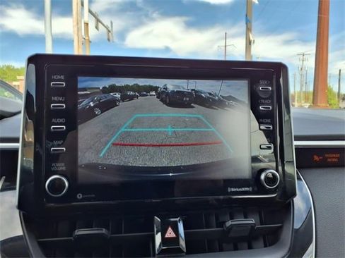 Used 2021 Toyota Corolla LE image 44