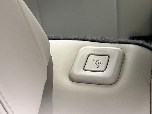 Used 2025 Hyundai Santa Fe SEL image 13