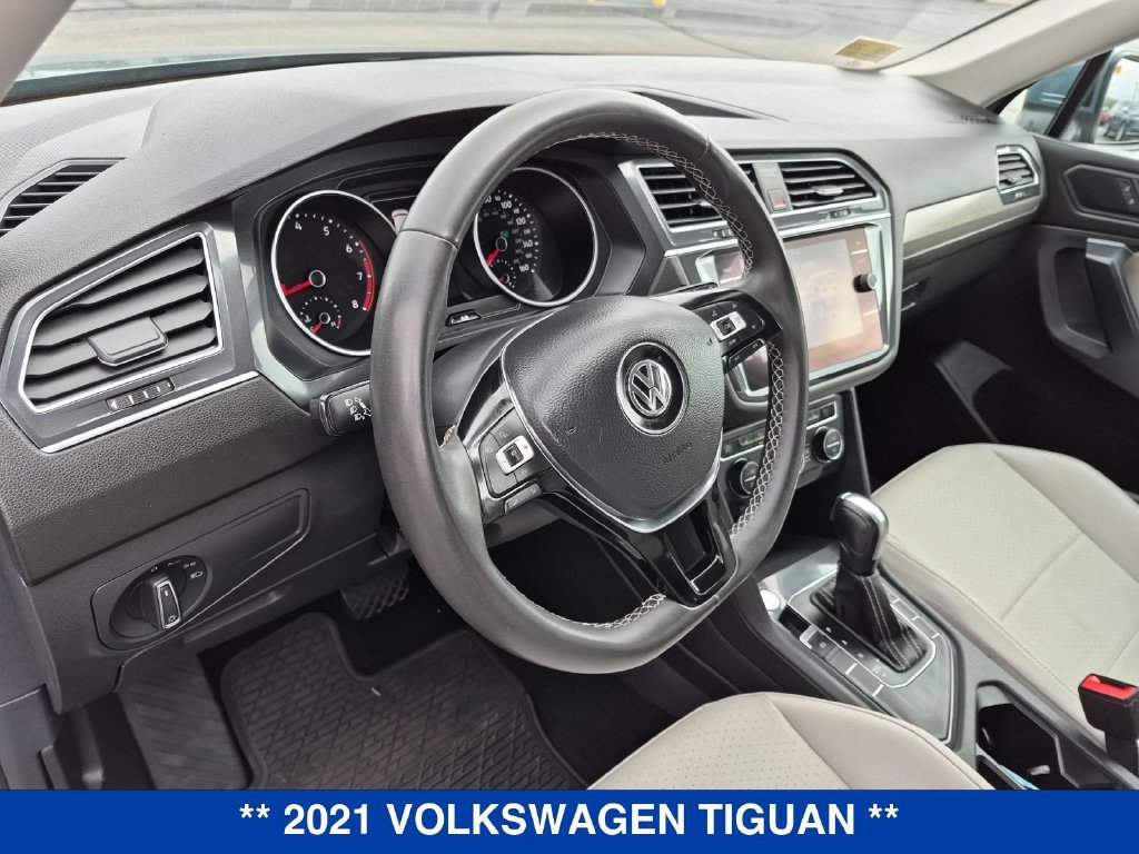 Used 2021 Volkswagen Tiguan SE FWD image 13