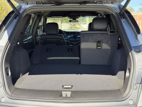 New 2026 Cadillac XT5 Luxury image 11