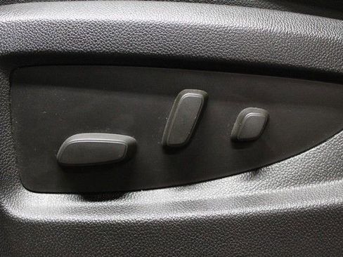 Used 2015 GMC Sierra 1500 SLT w/ SLT Crew Cab Value Package image 18