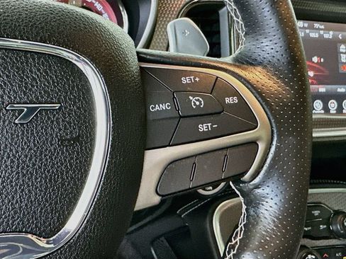 Used 2017 Dodge Challenger SRT Hellcat RWD image 26