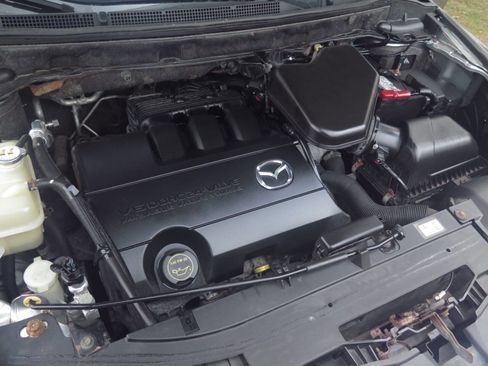 Used 2010 MAZDA CX-9 Touring w/ Moonroof & Bose Audio Pkg image 16