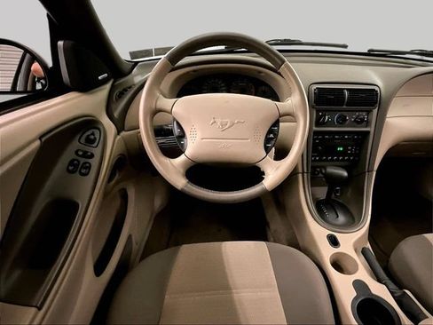 Used 2002 Ford Mustang Coupe RWD image 6