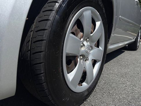 Used 2009 Kia Optima LX FWD image 9