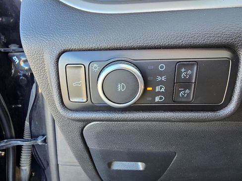 Used 2024 Ford Explorer XLT w/ Equipment Group 202A image 19