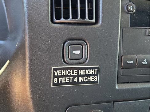 Used 2012 Chevrolet Express 1500 RWD image 25