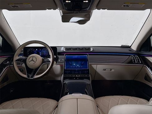 Used 2021 Mercedes-Benz S 580 4MATIC Sedan image 3