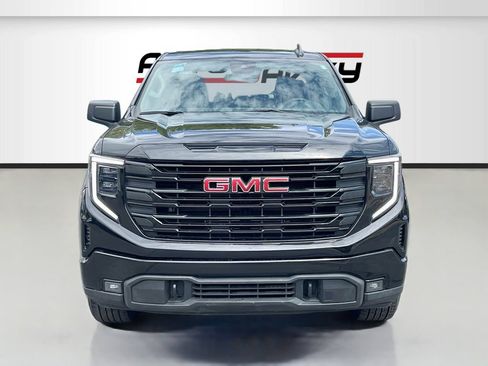 Used 2025 GMC Sierra 1500 Elevation AWD/4WD image 2