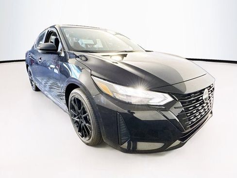 New 2025 Nissan Sentra SR w/ Midnight Edition image 3