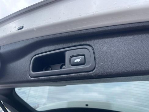 Used 2018 Honda Pilot Elite image 17