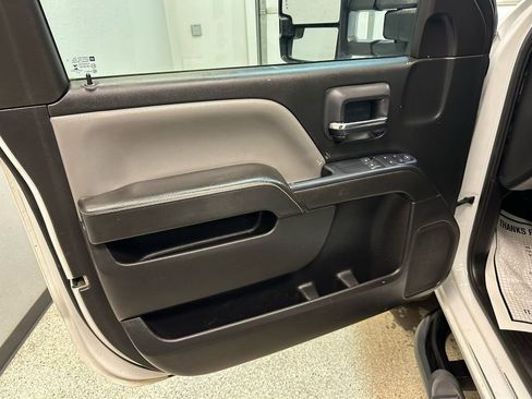 Used 2015 GMC Sierra 3500 2WD Regular Cab w/ Sierra Convenience Package image 18