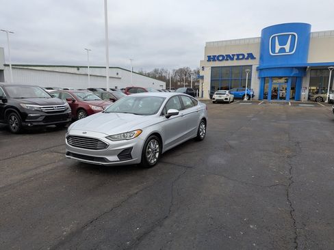 Used 2019 Ford Fusion SE image 7