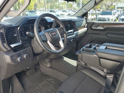 Certified 2025 GMC Sierra 1500 Elevation w/ LPO, Elevation Black Package image 10