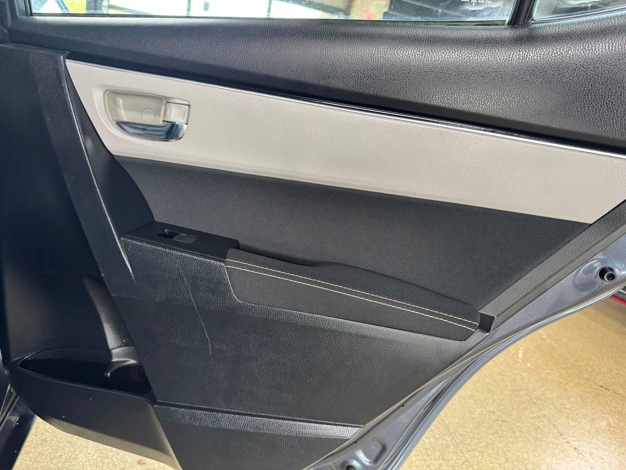Used 2019 Toyota Corolla LE FWD image 12