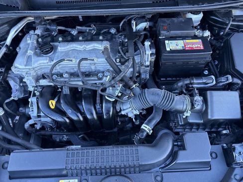 Used 2022 Toyota Corolla LE FWD image 12